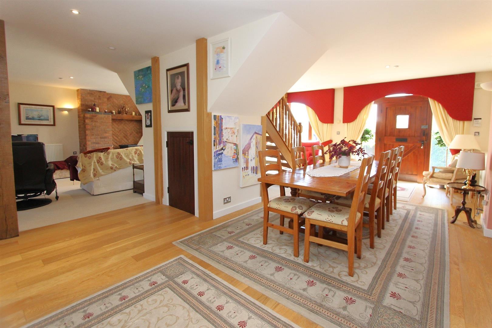 4 bed property in Castle Barns, Kidderminster